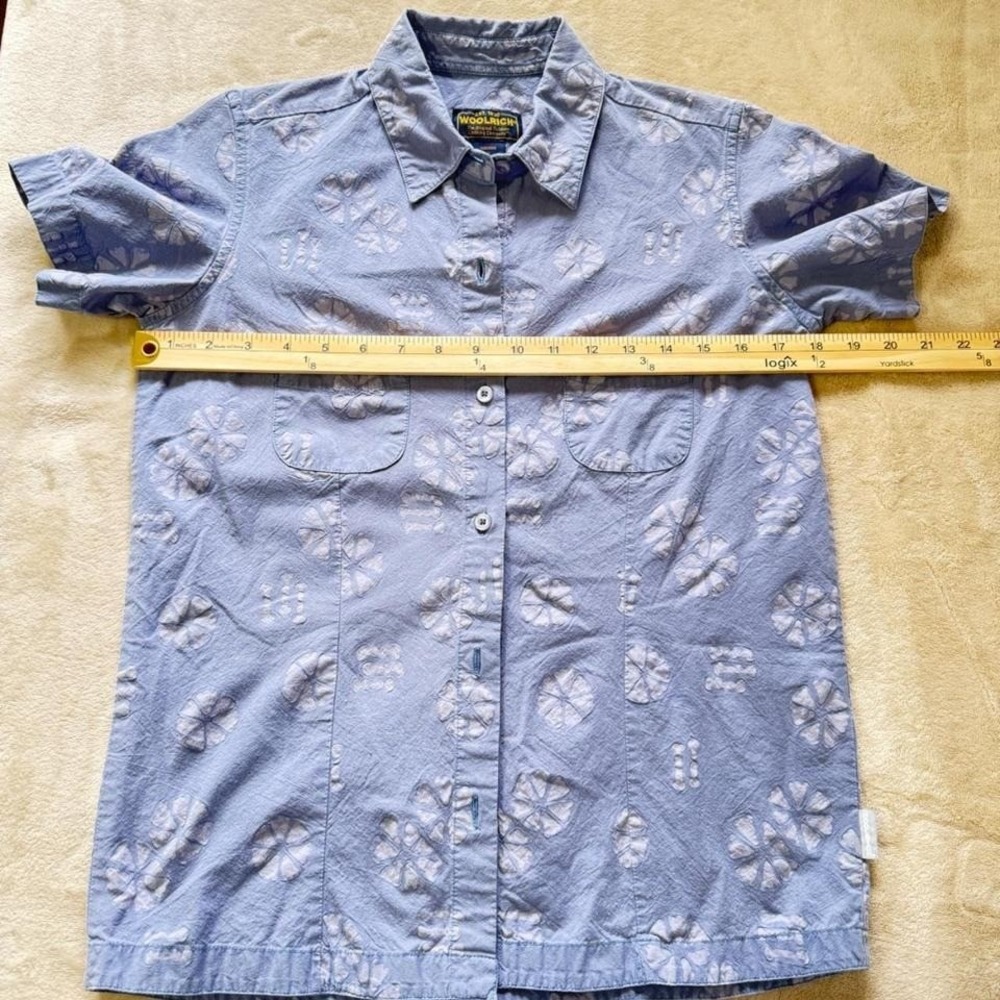 Vintage Woolrich‎ Women's Blue Button Down Shirt with Floral Print Size Small - Picture 3 of 7